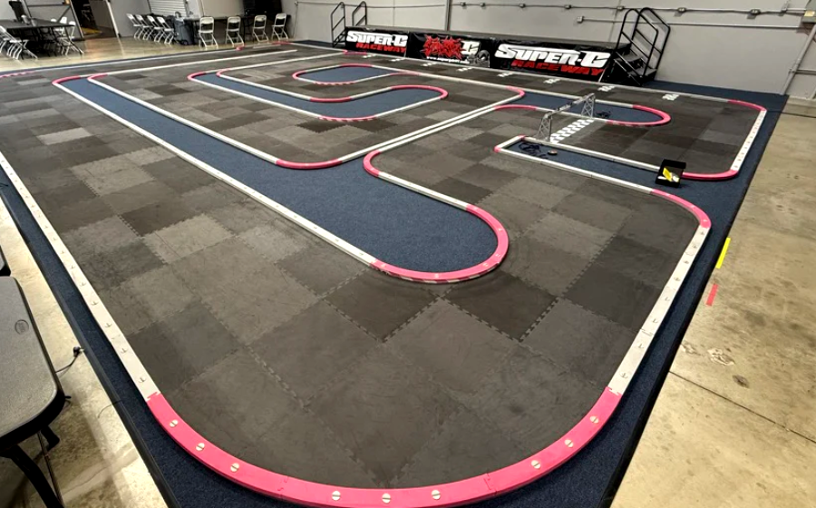 RC racebaan met auto's